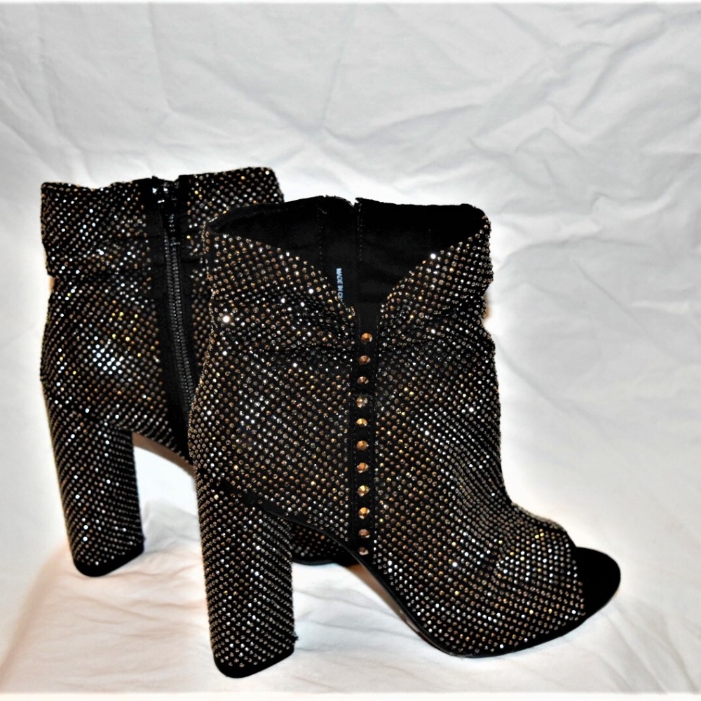 Giani Bini Mareesha Jeweled Peep Shooties